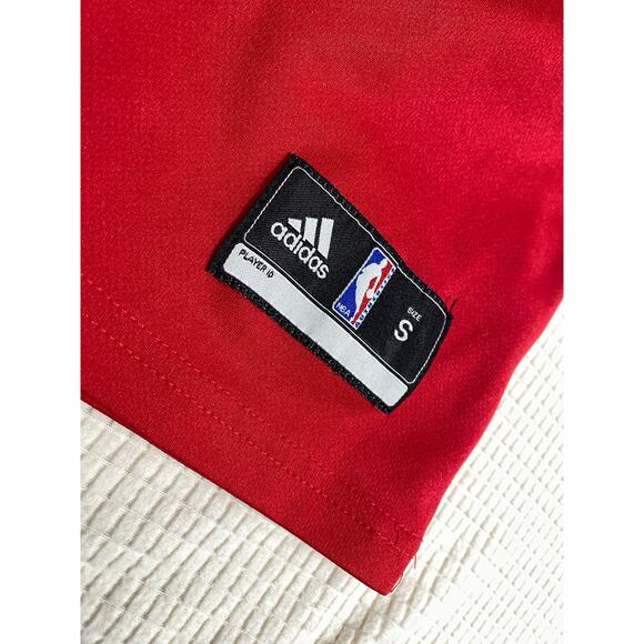 Chicago Bulls Dwyane Wade #3 Jersey Adidas Size Small Red NBA Basketball Tank - Picture 6 of 8